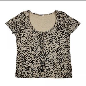 Leopard Print Fitted Short Sleeve Top 

Size XS